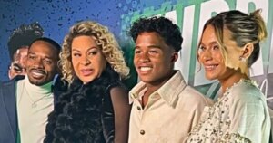 La grossesse de Gabriely Miranda, l'épouse d'Endrick, fait naître des rumeurs d'une nouvelle crise entre l'influenceur et la mère du joueur de la Seleção. Comprendre!