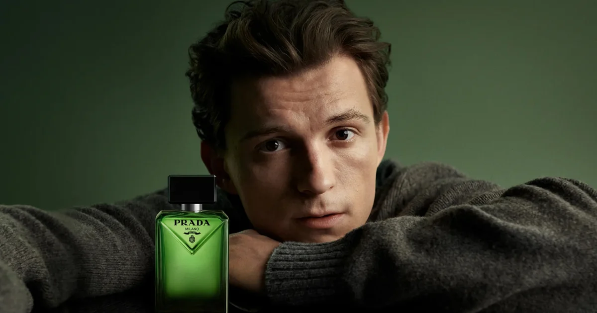 Je comprends Zendaya ! J'ai trouvé chez Sephora un parfum Prada qui sent l'élégant millionnaire, dont Tom Holland est le visage