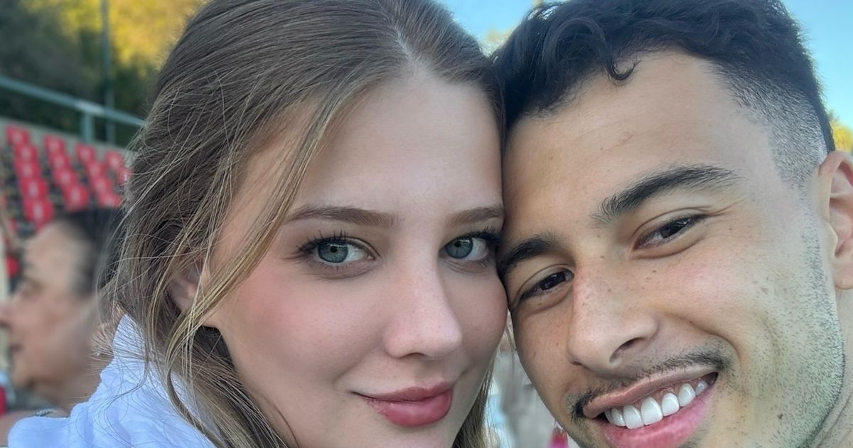 Médecin fraîchement diplômé, 24 ans et partenaire d'études : qui est la fiancée de Gabriel Martinelli, responsable du but qui a sauvé le Brésil de l'étouffement contre le Japon lors de la Coupe du monde 2026
