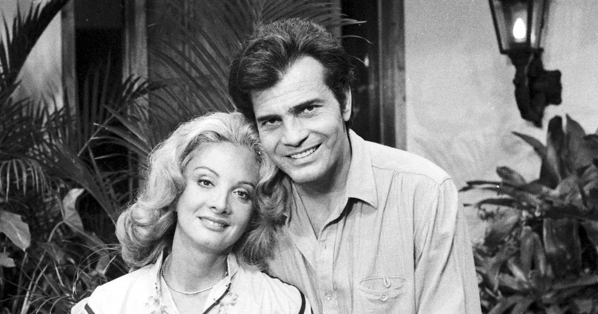 Un amour de 59 ans qui a commencé dans le premier feuilleton quotidien du Brésil en 1963 : comment le mariage de Glória Menezes et Tarcísio Meira est devenu l'une des relations les plus belles et les plus durables de la télévision