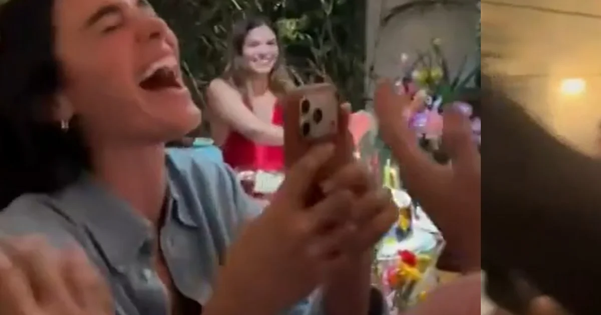 Le beau-frère est déjà à la maison ! Shawn Mendes célèbre le 24e anniversaire de la sœur de Bruna Marquezine, Luana, lors d'une soirée intime à Rio ; vidéo